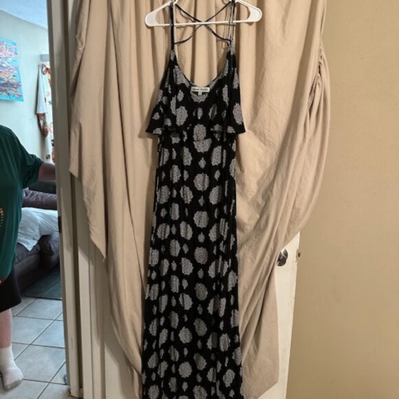 Almost Famous Dresses & Skirts - ALMOST FAMOUS Dress Size L